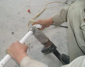 阿克塞漏水维修电话